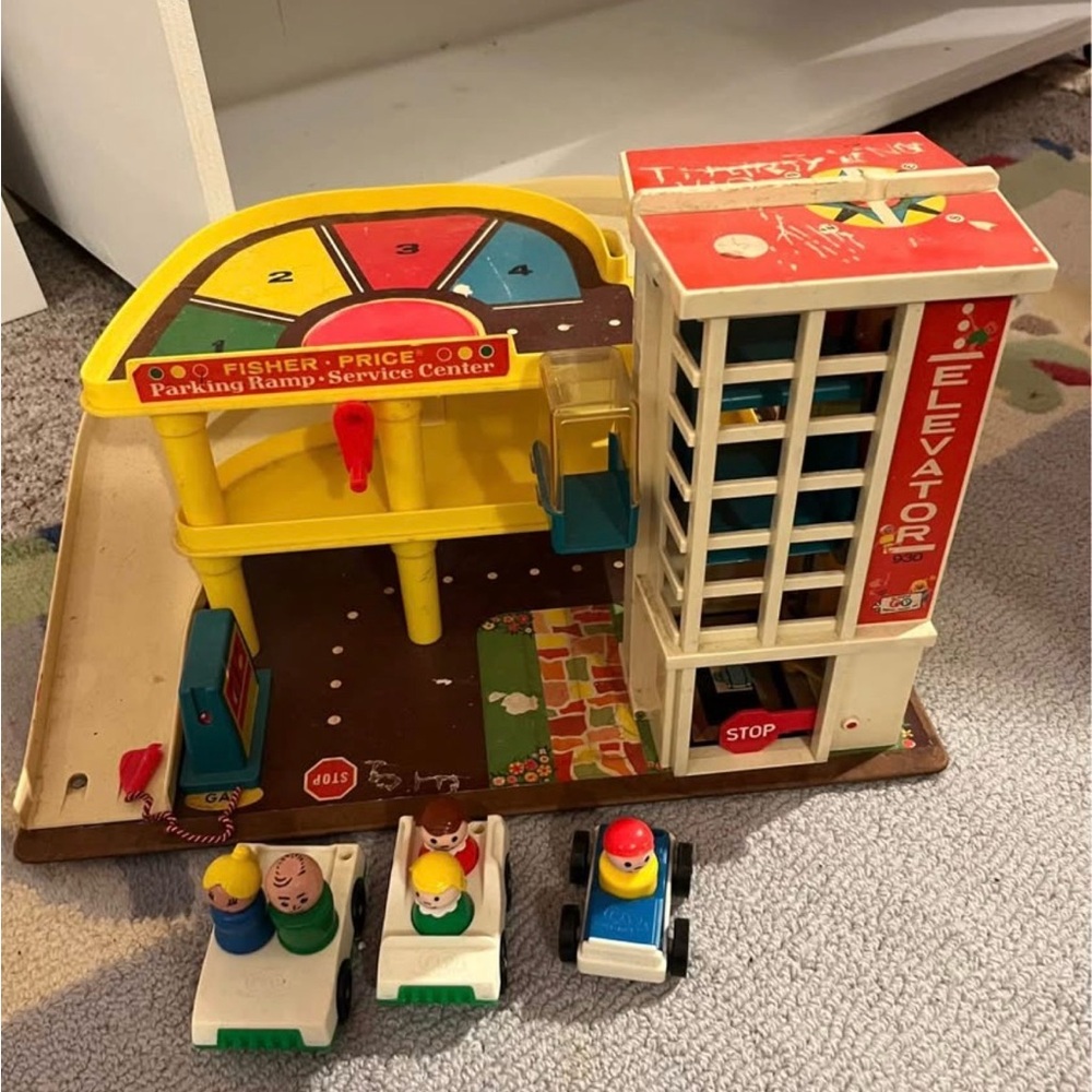 Vintage 1970 Little People Garage
